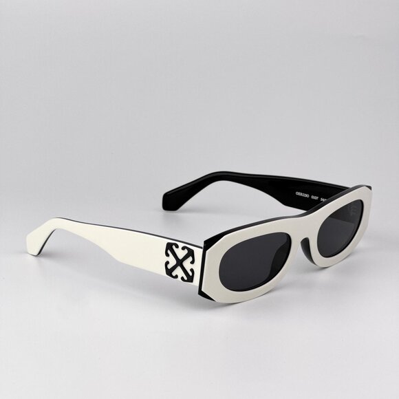 Off-White ORLANDO Women Sunglasses – White/Black Oval Frame Model OERI13O 0107 - Picture 4 of 9